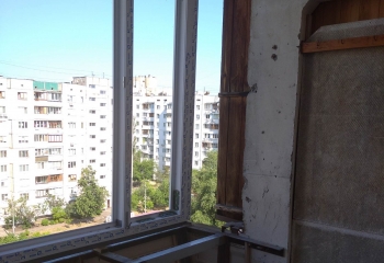 Скління та оздоблення балкону