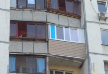 Вид балкону зовні